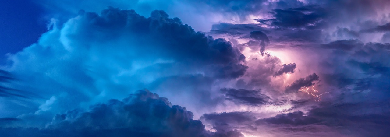 Łaską bowiem jesteście zbawieni przez wiarę, i to nie jest z was, jest to dar Boga. Nie z uczynków, aby nikt się nie chlubił. Jesteśmy bowiem jego dziełem, stworzeni w Chrystusie Jezusie do dobrych uczynków, które Bóg wcześniej przygotował, abyśmy w nich postępowali.